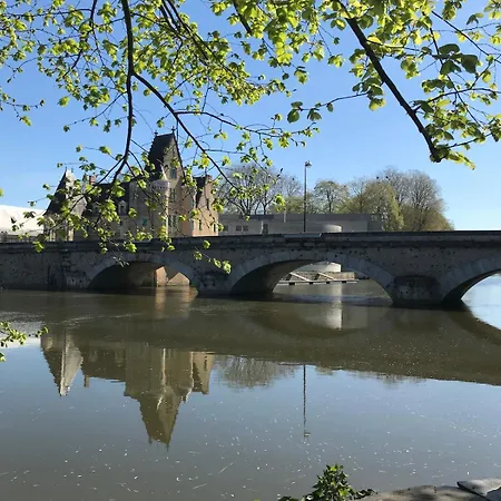 Manoir & Longere Au Bord Du Loir